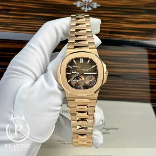 Patek Philippe Nautilus 5712/1R-001 - Brown Dial - 18K Solid Gold 1:1